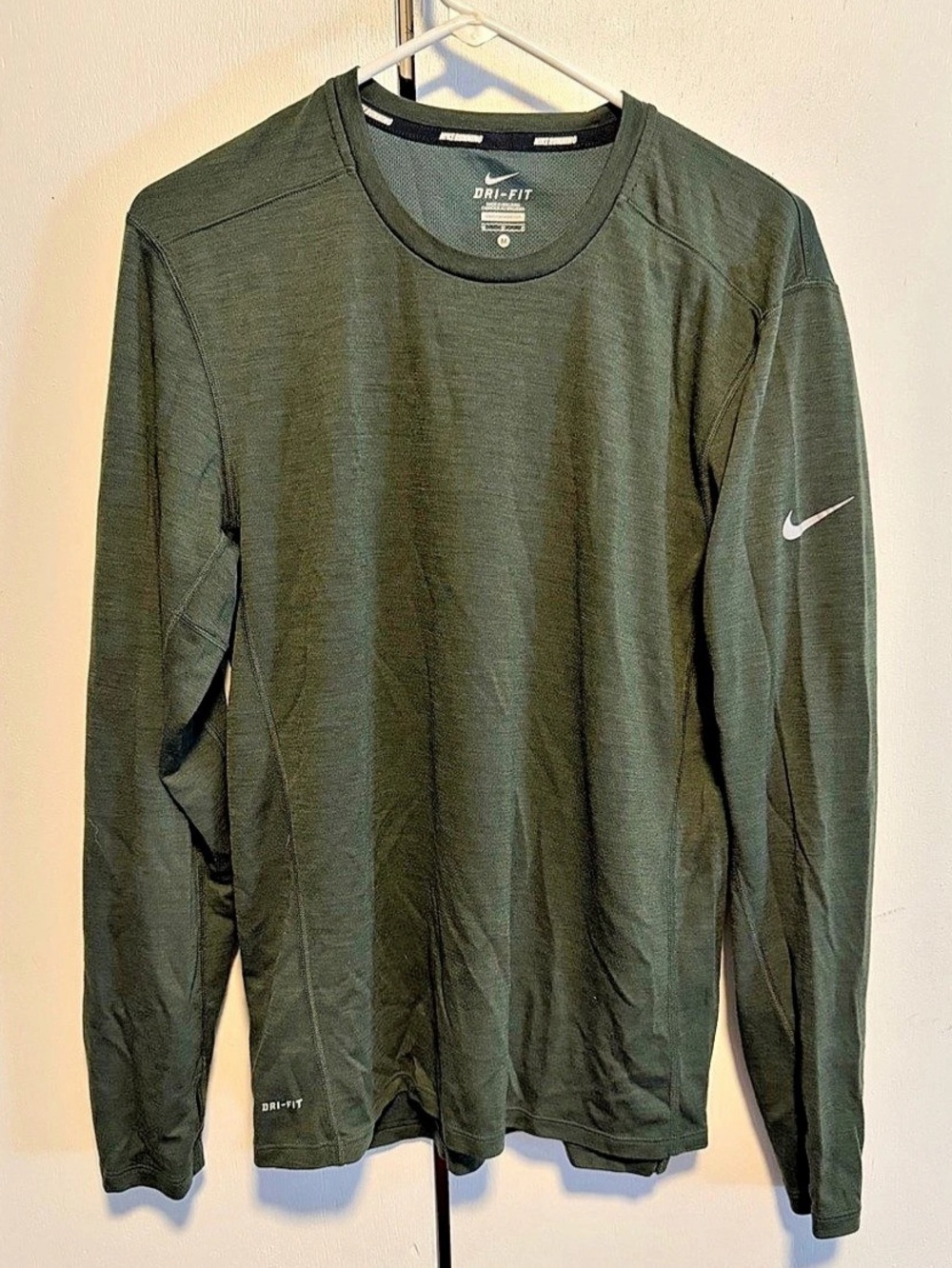 Nike Miler Men's Dri-FIT Long-Sleeve Running Top Green Medium G22